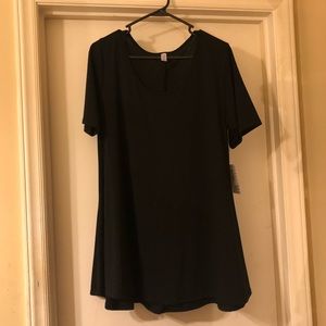 NWT LuLaRoe Black Perfect Tee